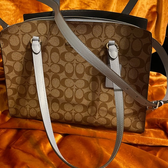 New Coach Handbag - Picture 8 of 12